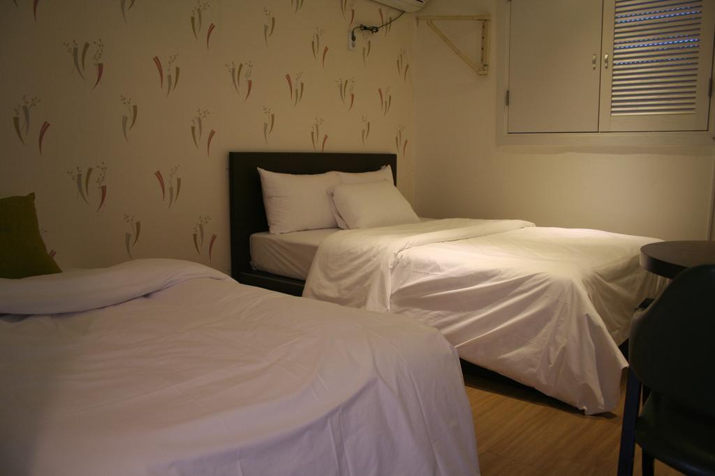 Hotel Y